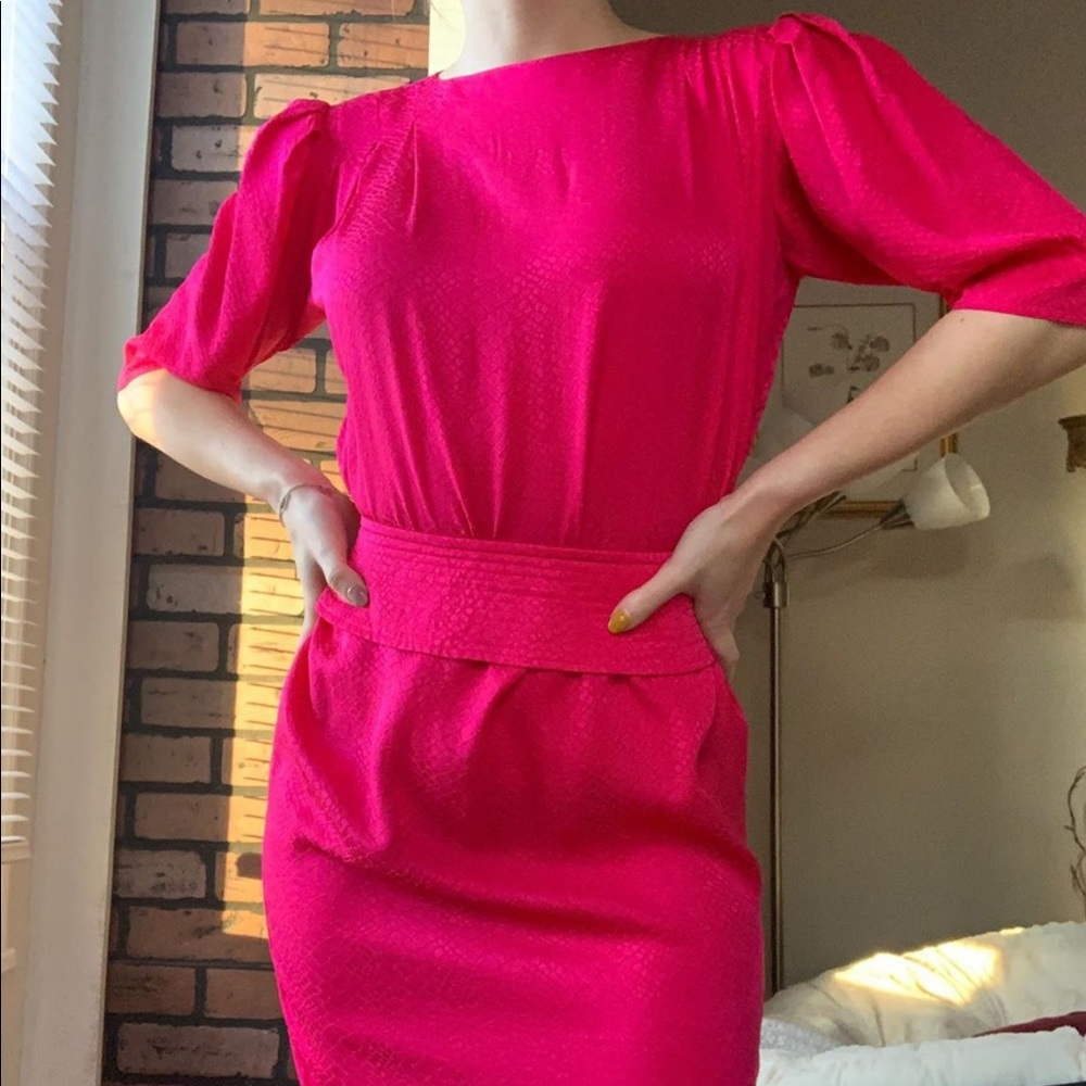 Puffy sleeves snake skin 80s dress